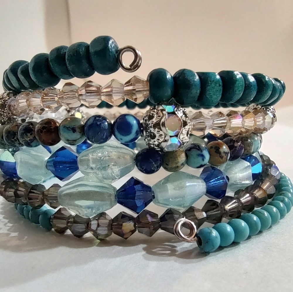 Memory Wire Bracelet - Picture 2 of 7